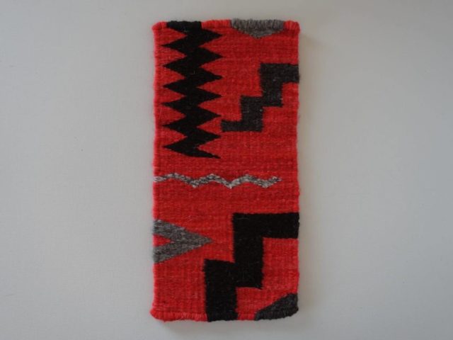 村井由美子　タペテ
@tapetelana 

明日(木)も定休日いただきます

明後日(金)からはまた
Tapetelana  村井由美子 手織り展🇲🇽🧶
11/25(火)まで
12:00-17:00
水木休み
○年内の営業も11/25までです○